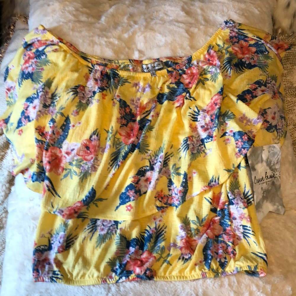 🌹NEW CRAVE FAME by Almost Famous Blouse